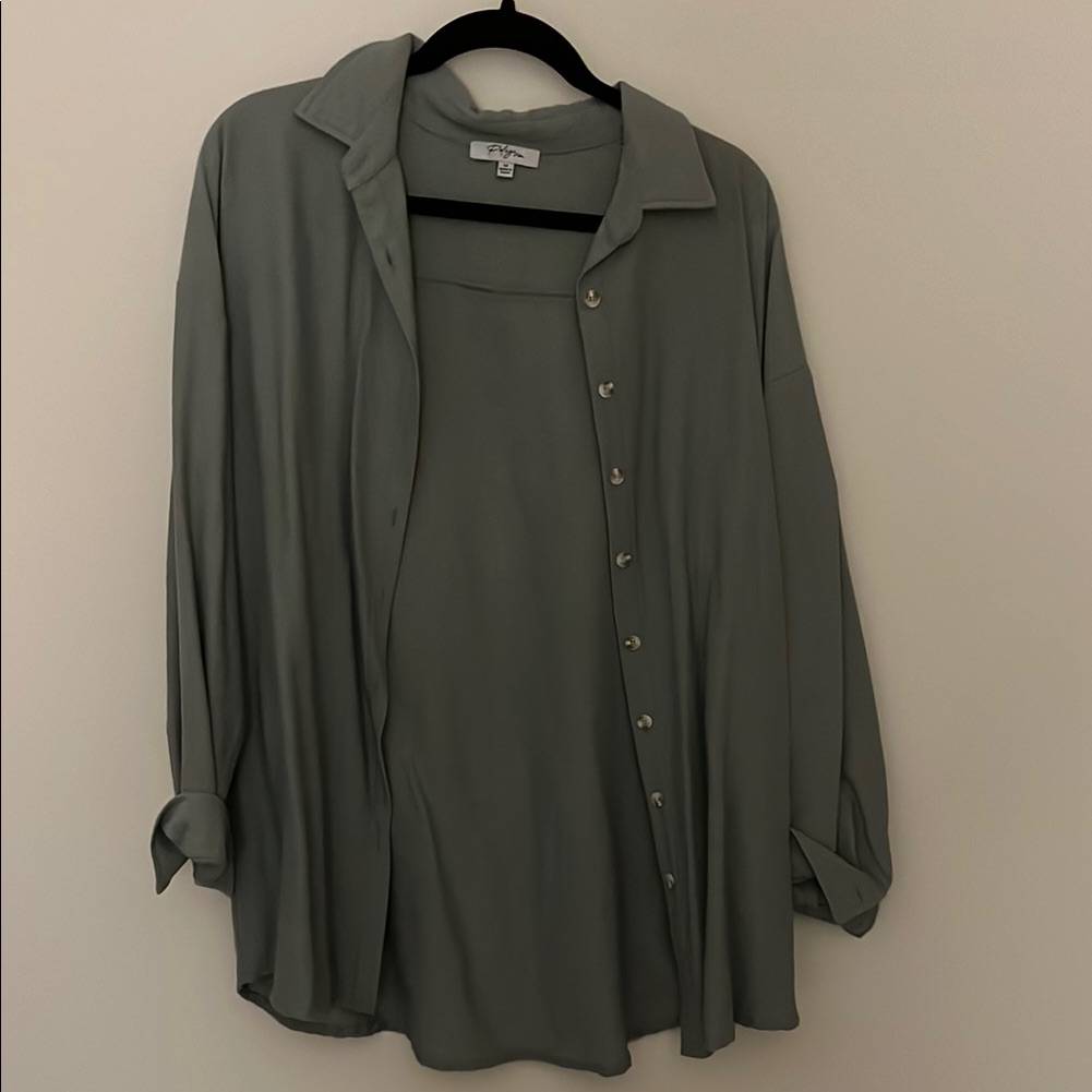Oversized Buttoned Blouse